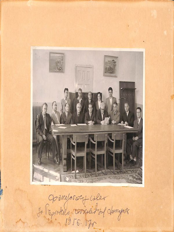 Факултетен съвет на търговско-стоковедния факултет 1956-1957 г.